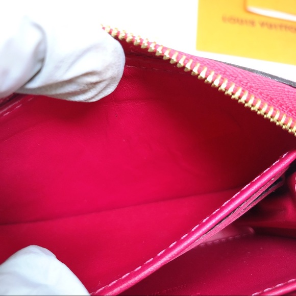 Sold Louis Vuitton Zippy Vernis Monogram wallet - Picture 14 of 16